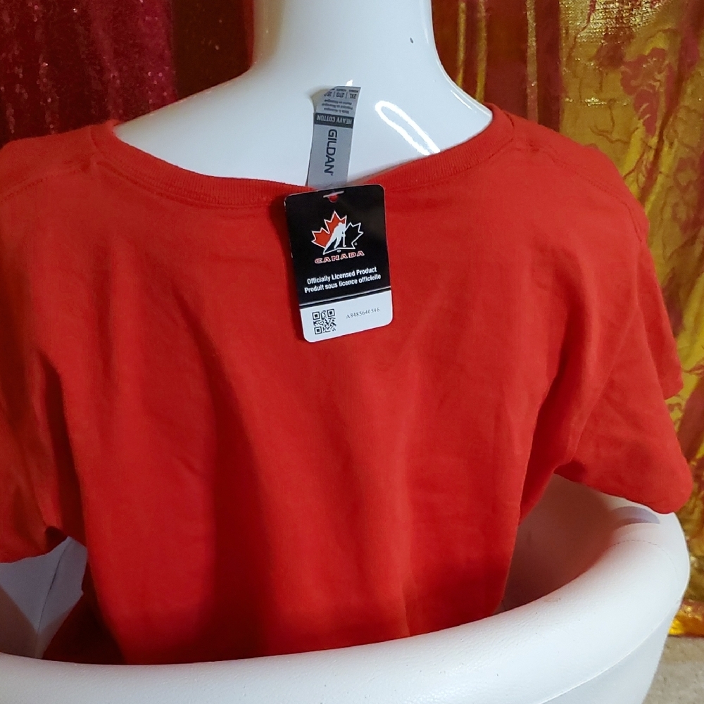 Canada Red T-Shirt and Hat Set - Picture 7 of 12